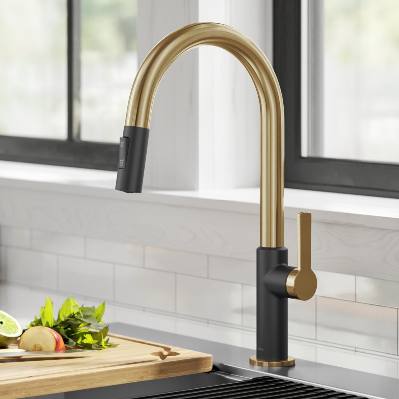 Oletto™ Single Handle Pull-Down Kitchen Faucet in Spot-Free Brushed Brass / Matte Black