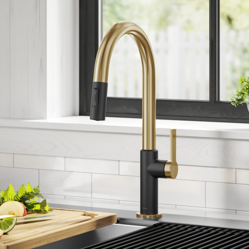 Oletto™ Single Handle Pull-Down Kitchen Faucet in Spot-Free Brushed Brass / Matte Black