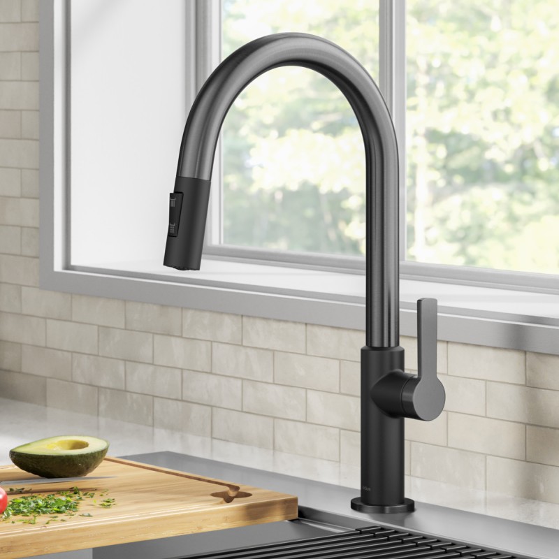 Oletto™ Single Handle Pull-Down Kitchen Faucet in Matte Black / Spot Free Black Stainless Steel