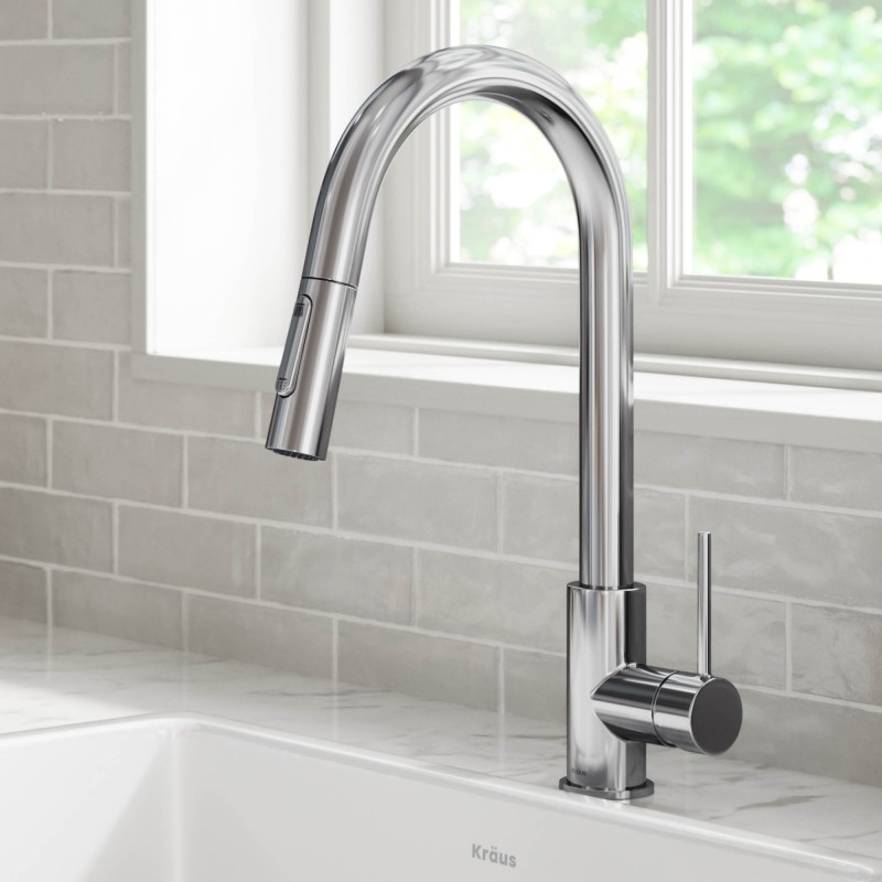 Oletto™ Contemporary Pull-Down Single Handle Kitchen Faucet in Chrome