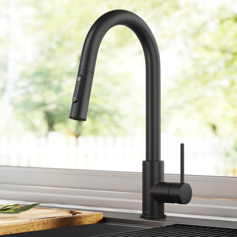 Oletto™ Contemporary Pull-Down Single Handle Kitchen Faucet in Matte Black